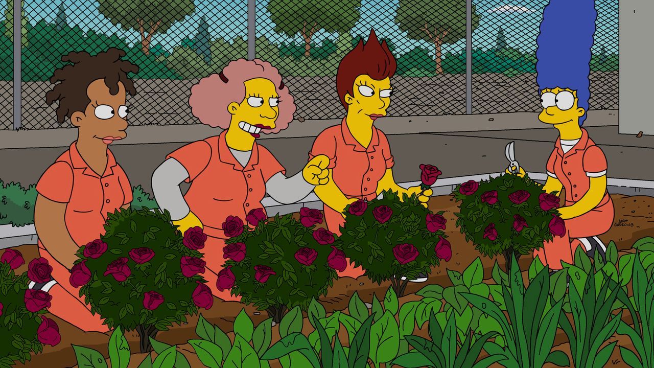 Marge (r.) genießt ihre neue freie Zeit im Gefängnis, während Hommer Zuhause jede Menge organisieren muss ... - Bildquelle: 2015 Fox and its related entities.  All rights reserved.