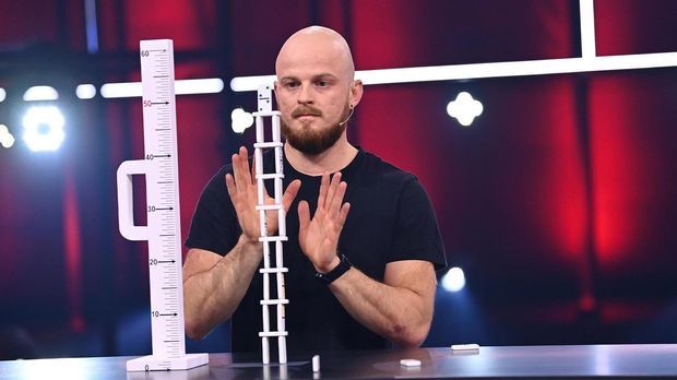 Die Stapelshow - Die Stapelshow: Wer Hoch Stapelt, Gewinnt Und Darf Mit 100.000 Euro Nach Hause Gehen!