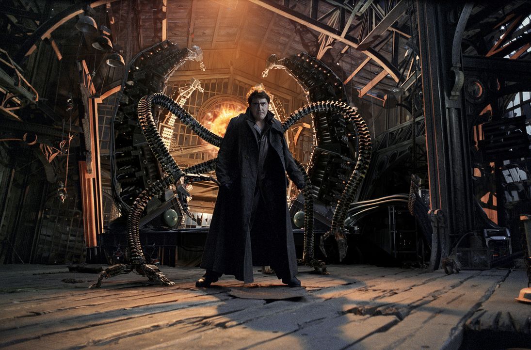 Ein Experiment des brillanten Fusions-Forschers Dr. Otto Octavius (Alfred Molina) schlägt auf fatale Weise fehl -  "Doc Ock" ist geboren ... - Bildquelle: Sony Pictures Television International. All Rights Reserved.