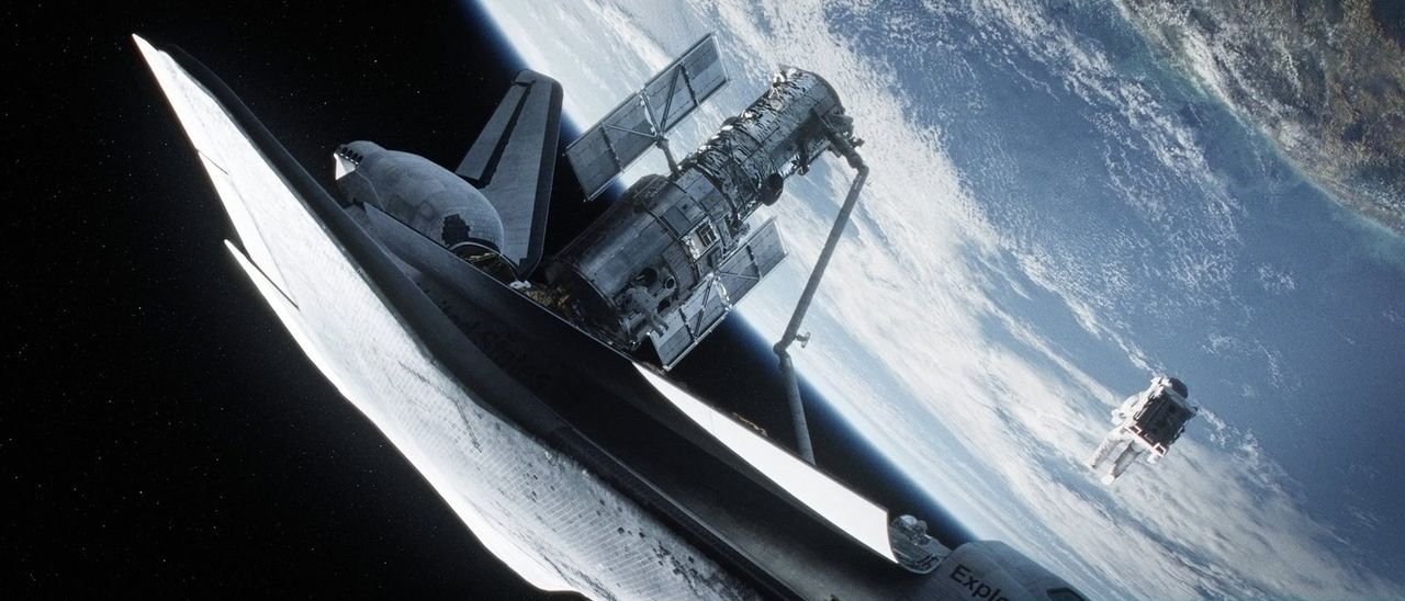 Schwarze Löcher, explodierende Sonnen, unendliche Weiten: Für den erfahrenen Astronauten Matt (George Clooney) ist das All in seiner unbeschreibbare... - Bildquelle: Warner Brothers