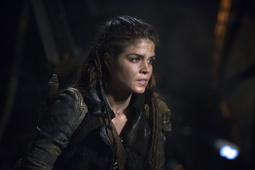 Nachdem Indra schwer verletzt wird, soll Octavia (Marie Avgeropoulos) ihre Rolle als Stellvertreterin wahrnehmen ... - Bildquelle: 2014 Warner Brothers