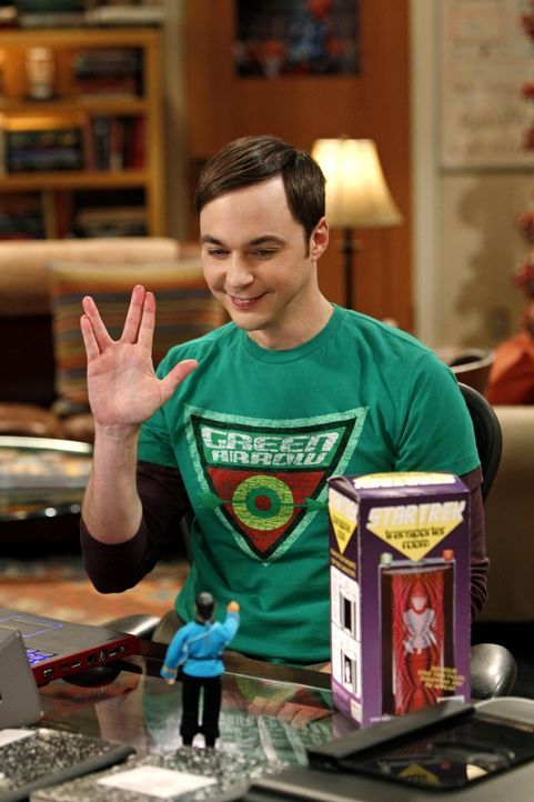 Nach einem Geschenk von Penny glaubt Sheldon (Jim Parsons), von Mr. Spock verfolgt zu werden ... - Bildquelle: Warner Bros. Television