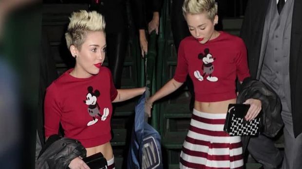 Stars Video Miley Cyrus Zeigt Nackte Haut Prosieben 