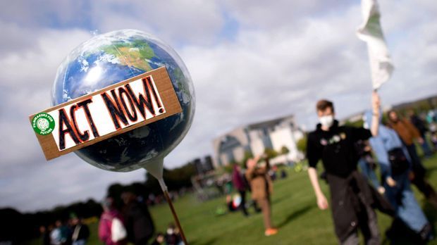 Debatten verzögern Klimagipfel - Umweltschützer fürchten "Luftnummer"