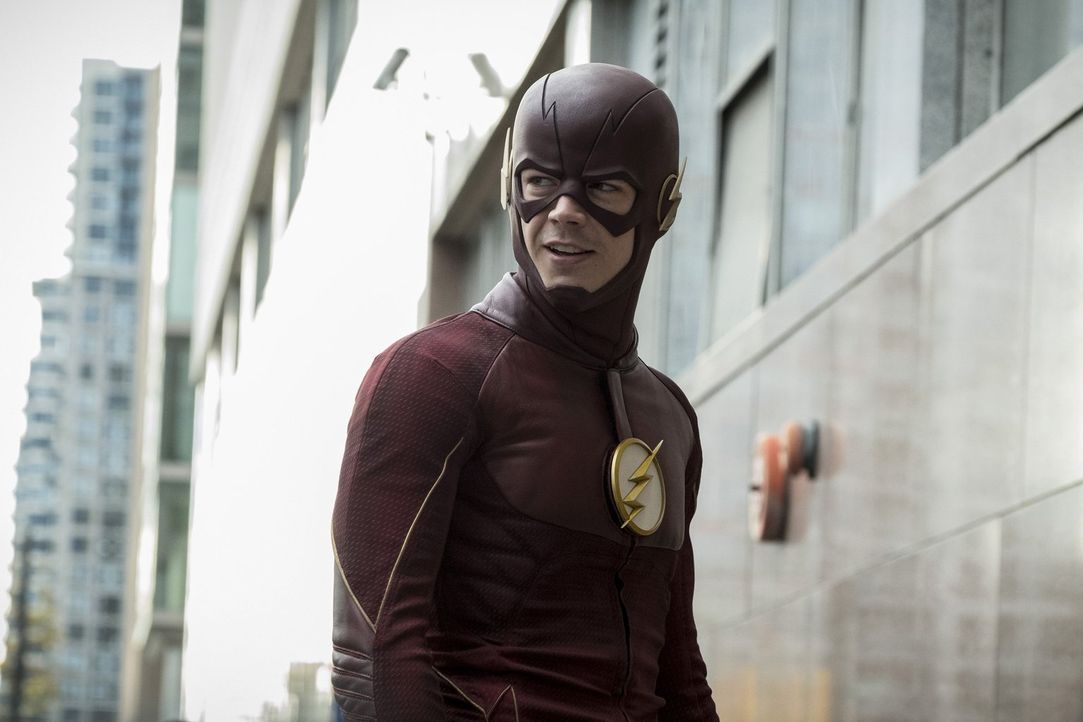 Wally ist verwirrt, als Barry nicht alles geben will, um einen Kriminellen zu fassen. Doch Barry alias The Flash (Grant Gustin) glaubt, wenn er ihn... - Bildquelle: 2016 Warner Bros.