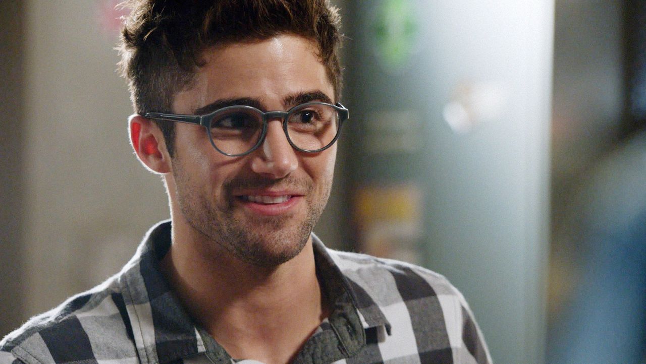 макс эрих. эдди кехилл под куполом. маккензи линтц. фильм земля под куполом. Under the dome сериал.