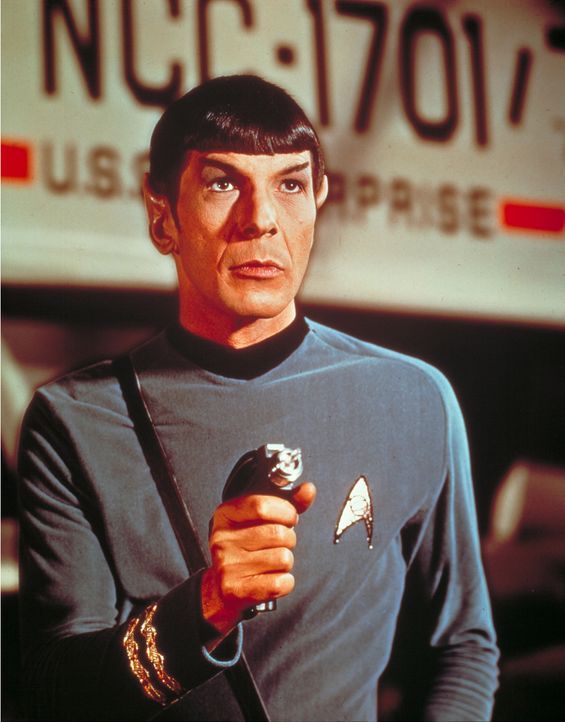 Cmdr. Spock (Leonard Nimoy) kommt als Wissenschaftsoffizier gerade noch rechtzeitig auf die Enterprise ? - Bildquelle: Paramount Pictures