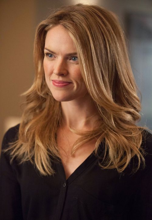 Möchte keine Geheimnisse mehr in ihrer Beziehung zu Gordon haben: Barbara (Erin Richards) ... - Bildquelle: Warner Bros. Entertainment, Inc.