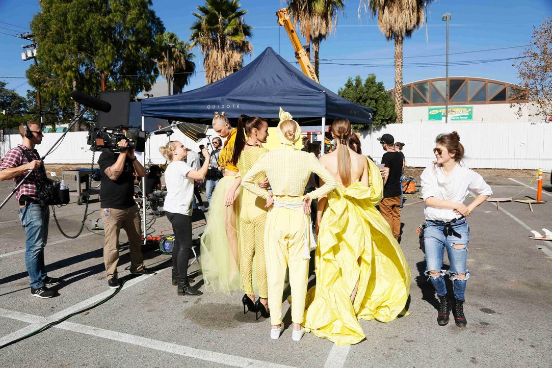 GNTM-Stf10-Epi05-CosmoShooting-24-ProSieben-Richard-Huebner - Bildquelle: ProSieben/ Richard Huebner