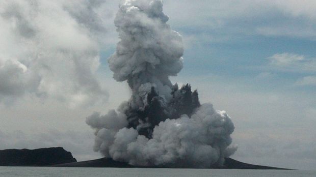 Vulkan-Ausbruch vor Tonga: Flieger unterwegs