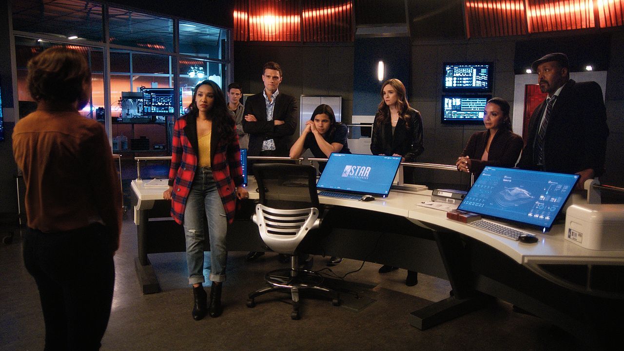 (v.l.n.r.) Nora (Jessica Parker Kennedy); Iris (Candice Patton); Barry (Grant Gustin); Ralph (Hartley Sawyer); Cisco (Carlos Valdes); Caitlin (Danie... - Bildquelle: © 2018 The CW Network, LLC. All rights reserved.