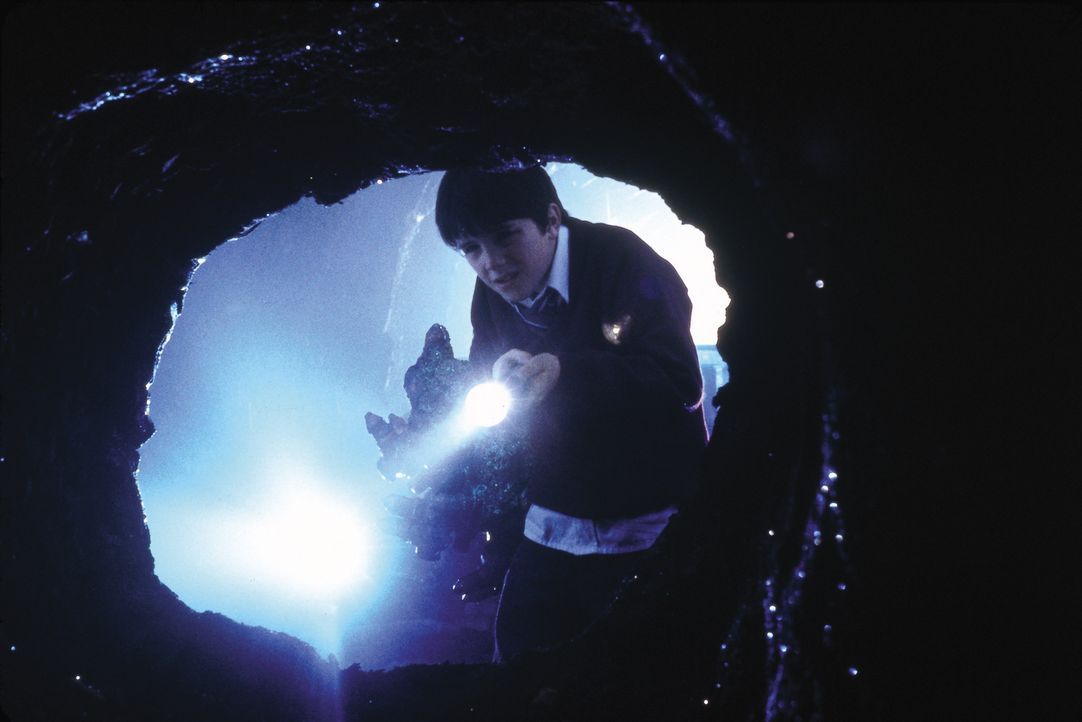 Eines Tages entdeckt der 12-jährige Young Quinn (Ben Thornton) eine Drachenhöhle ... - Bildquelle: Touchstone Pictures und Spyglass Entertainment Group, LP Im Verleih der Buena Vista International