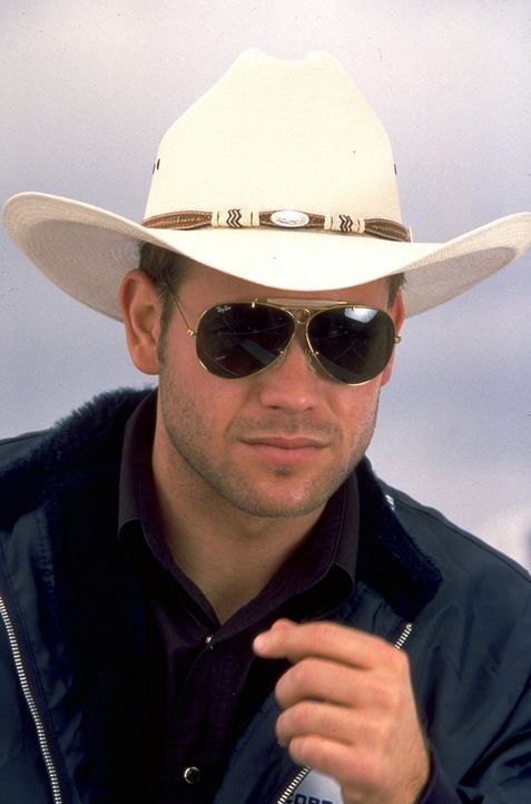 Der schwule Autonarr und Freizeit-Cowboy Jimbo (Matthew Davis) ist viel zu nett und hilfsbereit ... - Bildquelle: TriStar Pictures