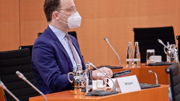 Wirbel um Corona-Masken: Heftige Kritik an Spahn