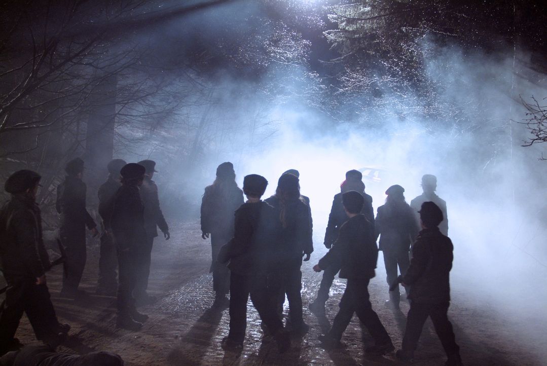 Wollen sich rächen: Kinder, die Anfang des Jahrhunderts zu ausbeuterischen Bedingungen in einem Bergwerk arbeiten mussten und dort verschüttet wur... - Bildquelle: Nu Image Films