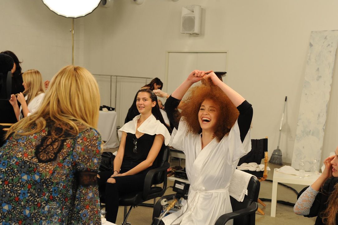 GNTM-Stf11-Epi04-Umstyling-118-ProSieben-Mica-Smith - Bildquelle: ProSieben
