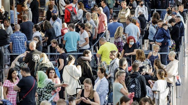 Flug-Chaos: Das ist laut Verdi das Problem der Flughäfen