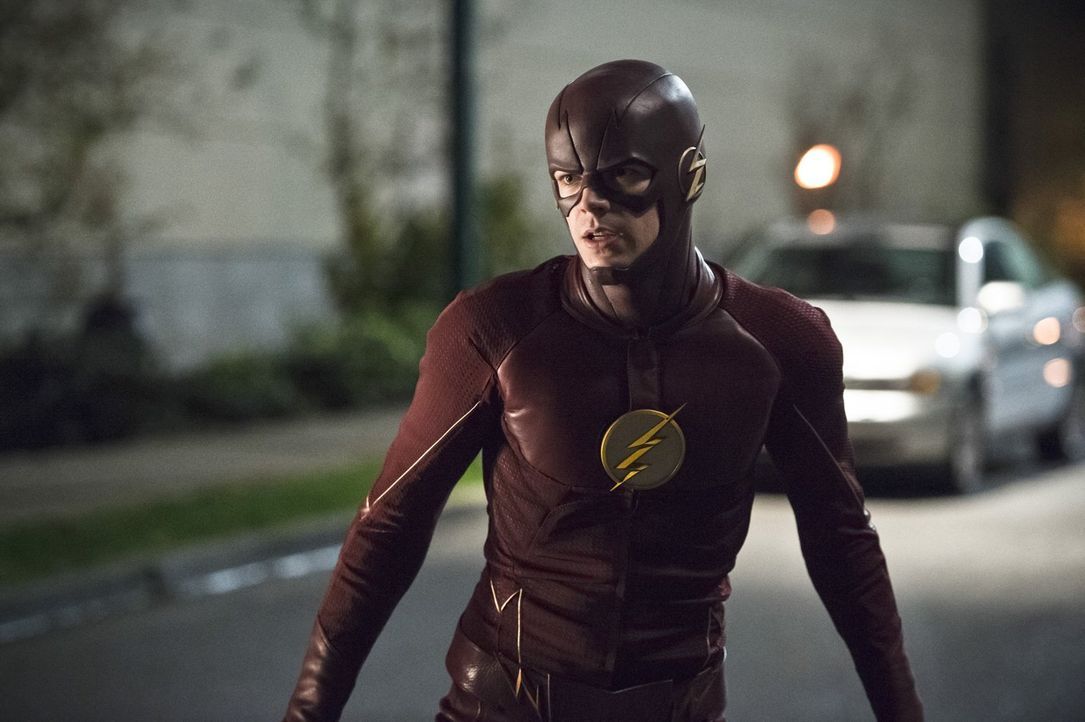 Ein neuer Feind stellt Barry alias The Flash (Grant Gustin) vor einige Herausforderungen ... - Bildquelle: 2015 Warner Brothers.