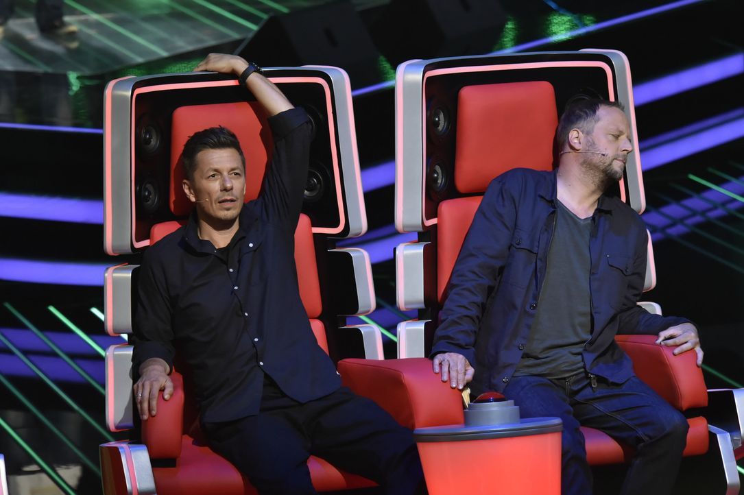 Michi Beck (l.) und Smudo (r.) von den Fantastischen Vier nehmen es mit den anderen Coaches auf und buhlen bei den Blind Auditions um die Gunst der... - Bildquelle: Claudius Pflug SAT.1/ProSieben