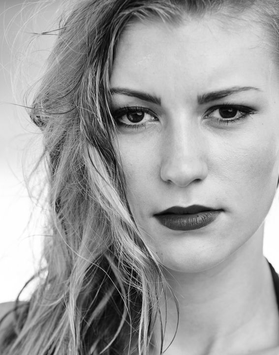 GNTM-Stf11-Epi02-Originale-Shooting-39-Saskia-ProSieben-McCabe - Bildquelle: ProSieben/McCabe