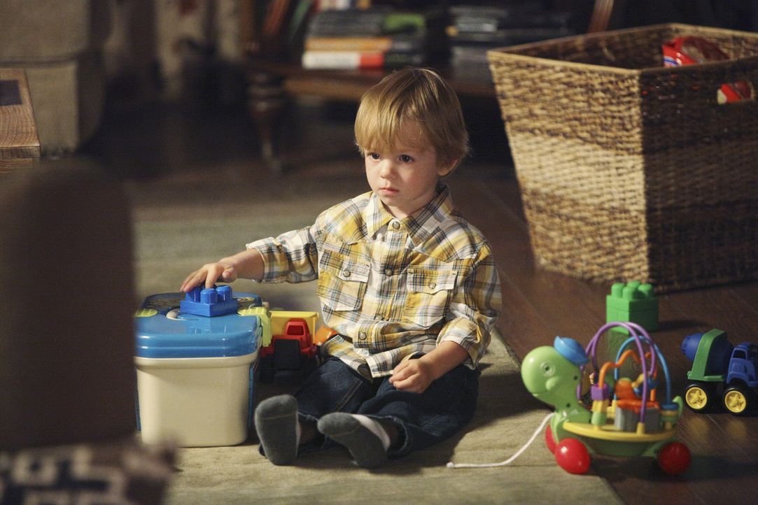 Muss Lucas (Darsteller unbekannt) mit ansehen, wie sein Vater stirbt? - Bildquelle: ABC Studios