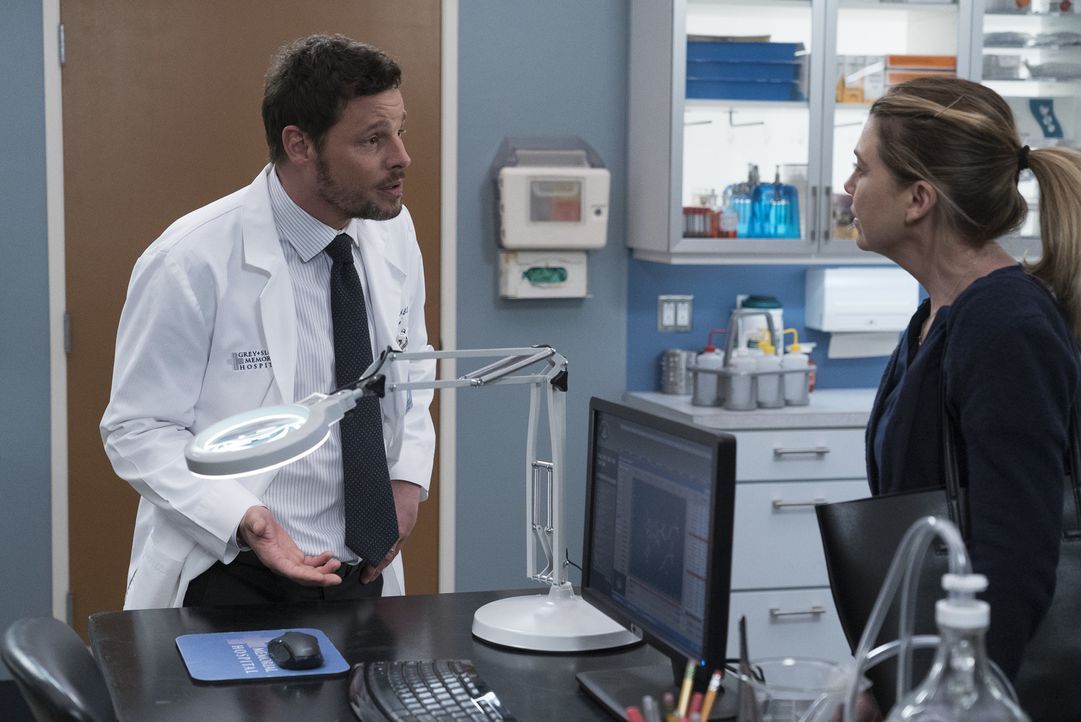 Dr. Alex Karev (Justin Chambers, l.); Dr. Meredith Grey (Ellen Pompeo, r.) - Bildquelle: Eric McCandless ABC Studios