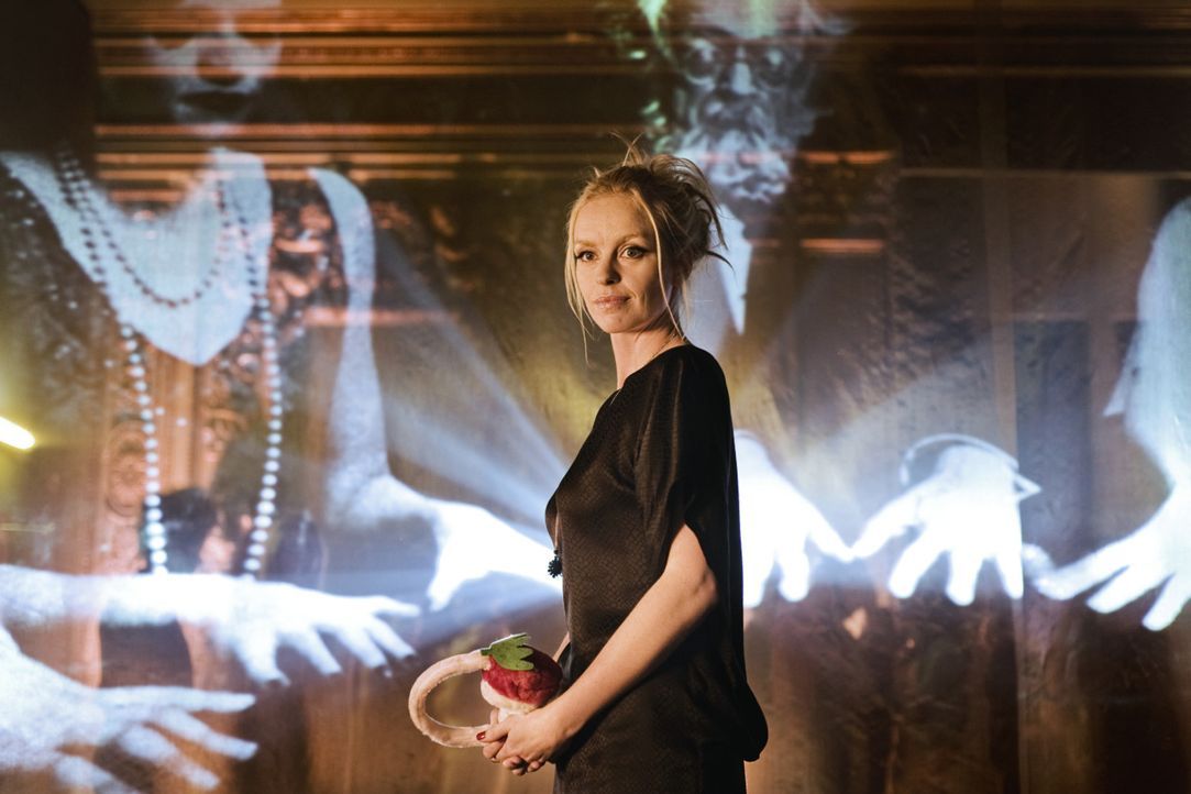 Einst lebte Louise (Nina Hoss) am Hofe Friedrich des Großen, jetzt durchstreift die das nächtliche Berlin auf der Suche nach der großen Liebe - u... - Bildquelle: 2010 Constantin Film Verleih GmbH.
