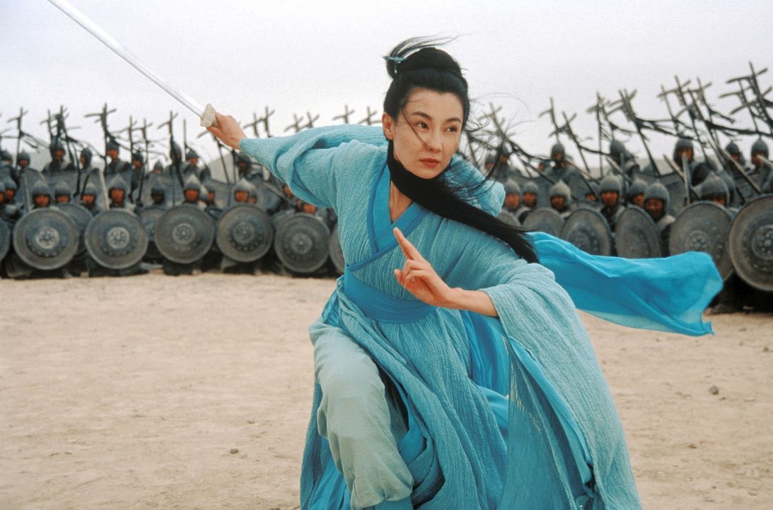 Flying Snow (Maggie Cheung) will mit allen Mitteln verhindern, dass der König von Qin als Kaiser über ganz China herrscht. Da setzt der Herrscher... - Bildquelle: Constantin Film