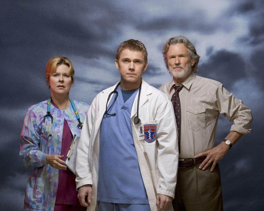 Müssen 14 Stunden lang durchhalten: Chuck Whortle (Kris Kristofferson, r.), Jeanette Makins (JoBeth Williams, l.) und Dr. Foster (Rick Schroder, M.)... - Bildquelle: MMV Paramount Pictures Corporation. All Rights Reserved.