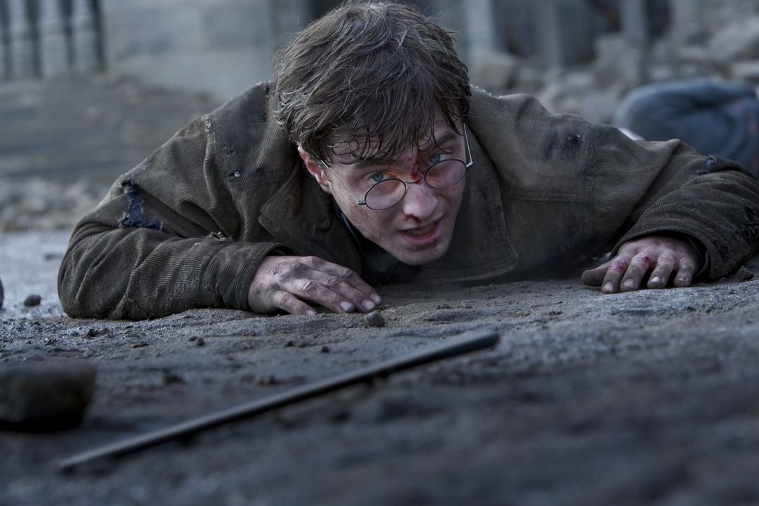 Das Ende ist Nah! In Hogwarts kommt es zum Showdown und unausweichlichen Duell zwischen Harry (Daniel Radcliffe) und Voldemort. Kann Harry den dunkl... - Bildquelle: Warner Bros. Entertainment Inc.