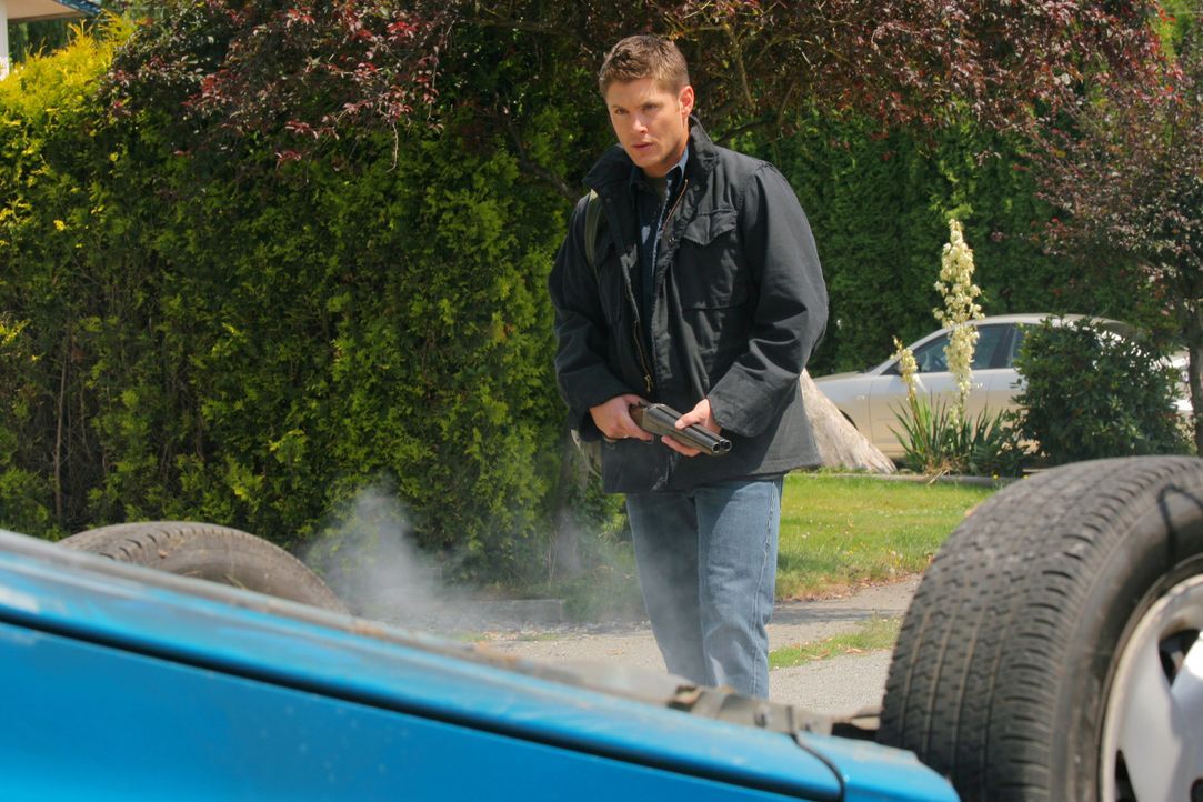 Während Sam und Dean (Jensen Ackles) Jäger Rufus Turner zur Hilfe eilen, versucht Castiel den Einzigen zu finden, welcher Luzifer besiegen kann -... - Bildquelle: Warner Bros. Television