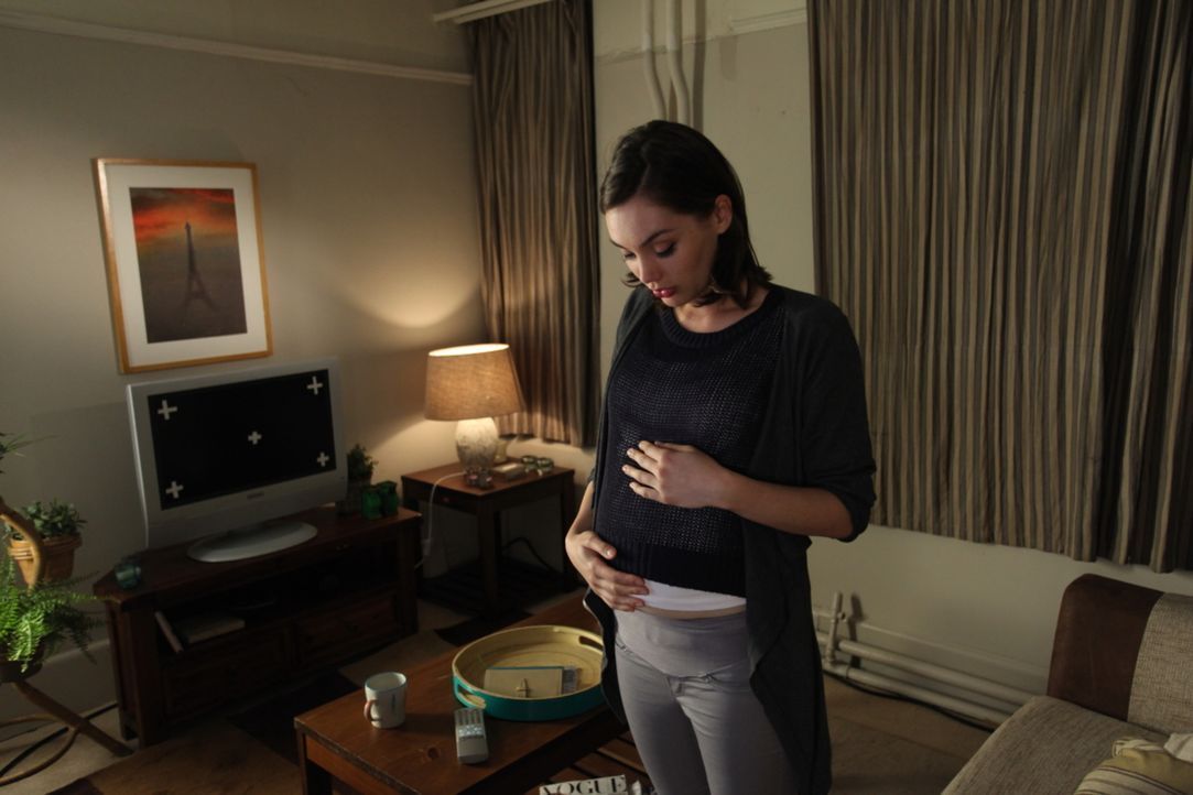 Trägt sie das Kind des neuen Königs unter dem Herzen? Prudence (Poppy Corby-Tuech) ... - Bildquelle: Helen Vidler 2014 E! Entertainment Media, LLC
