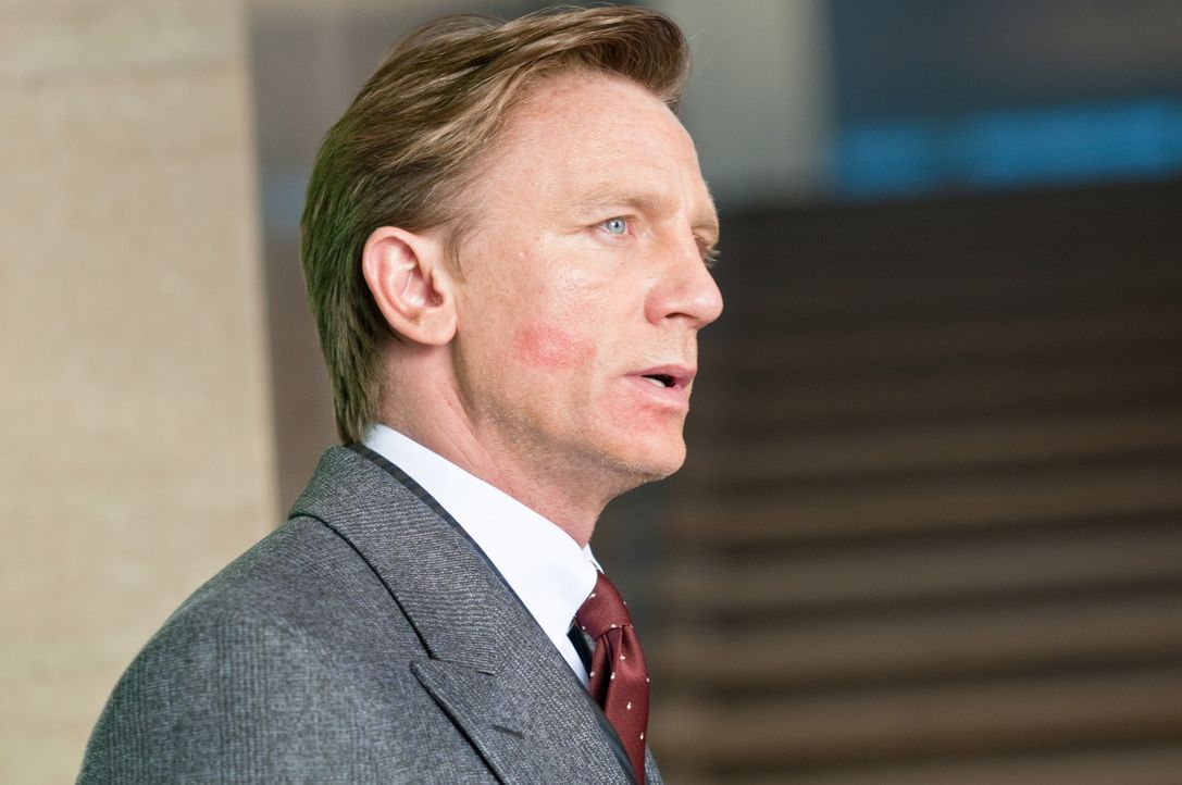 Mit Erschrecken muss Will (Daniel Craig) feststellen, dass seine Familie in großer Gefahr ist ... - Bildquelle: 2011 Universal Studios