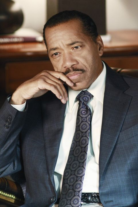 Charlotte spricht mit Larry Cannon (Obba Babatundé), einem Therapeuten über ihre Vergewaltigung und die Auswirkungen, die diese auf ihre Beziehung... - Bildquelle: ABC Studios