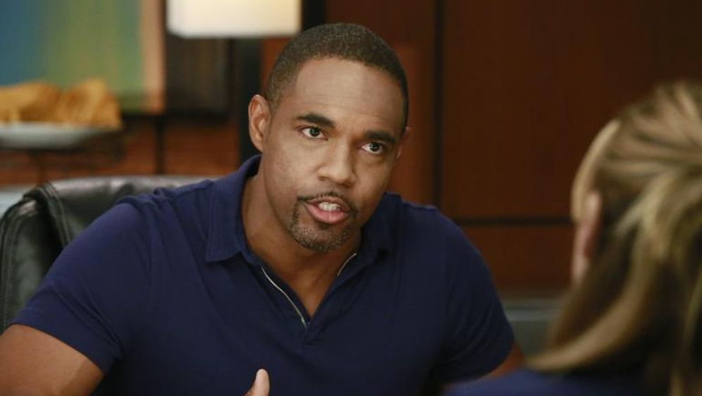 Ben Warren Wechselt Zu Grey S Anatomy Spin Off