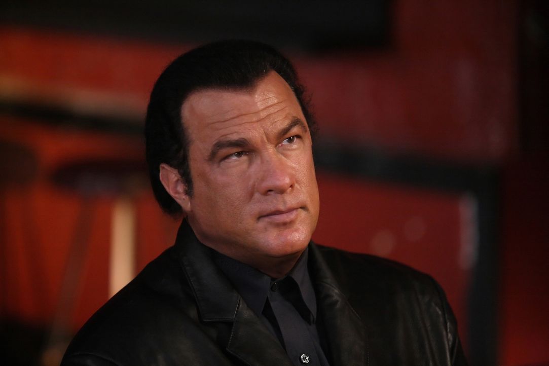 Seitdem er als Kind miterleben musste, wie sein Zwillingsbruder ermordet wurde, greift Detective Jacob King (Steven Seagal) entschlossen und rustika... - Bildquelle: Nu Image