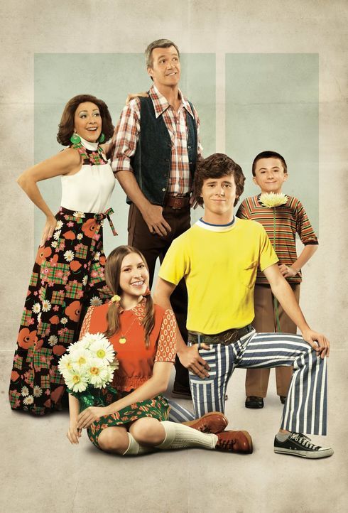 (4. Staffel) - Der alltägliche Wahnsinn ist bei ihnen Dauergast: Frankie (Patricia Heaton, l.) und Mike (Neil Flynn, M.) und ihre drei Kinder Axl (C... - Bildquelle: Warner Brothers