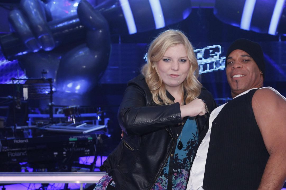 battle-ronja-vs-rayland-02-the-voice-of-germany-richard-huebnerjpg 2000 x 1334 - Bildquelle: Richard Hübner