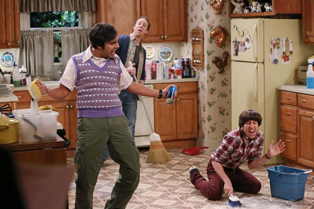 Was ist hier den los? Raj (Kunal Nayyar, l.), Howard (Simon Helberg, r.) und Stuart (Kevin Sussman, M.) ... - Bildquelle: Warner Bros. Television