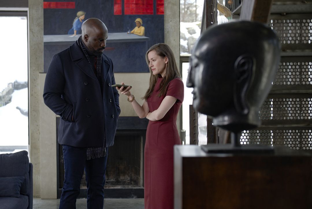 David Acosta (Mike Colter, l.); Emily Leroux (Brooke Bloom, r.) - Bildquelle: Jeff Neumann 2019 CBS Broadcasting Inc. All Rights Reserved. / Jeff Neumann
