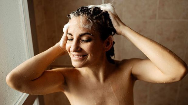 Haircare-Tipps für alle: Haare waschen, Conditioner und Luftrocknen