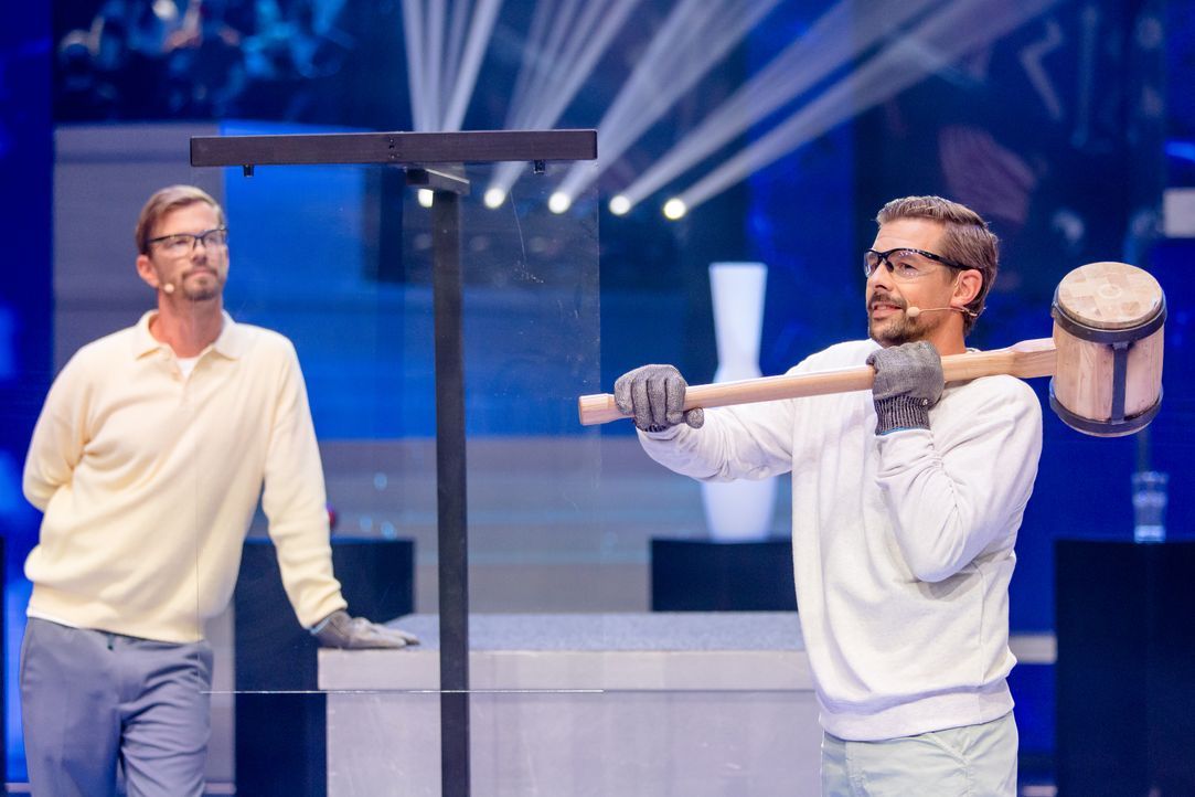 Joko Winterscheidt (l.); Klaas Heufer-Umlauf (r.) - Bildquelle: Nadine Rupp © ProSieben / Nadine Rupp