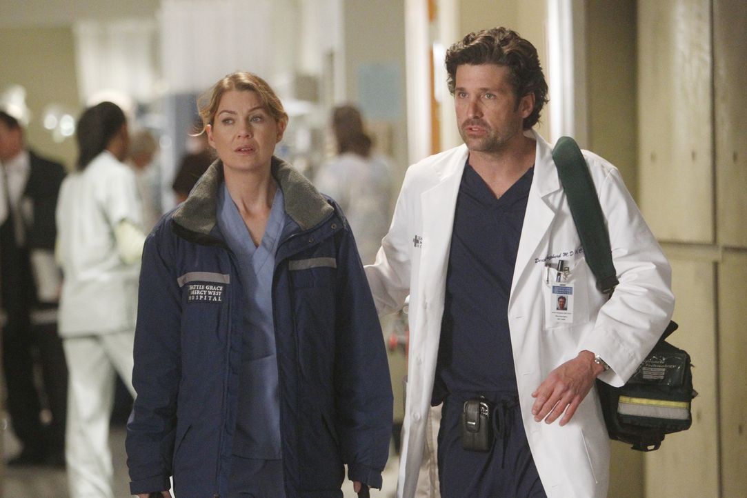 Während Meredith (Ellen Pompeo, l.) und Derek (Patrick Dempsey, r.) endlich Nachricht wegen Zola erhalten, muss Teddy das Leben ihres Ehemanns in d... - Bildquelle: ABC Studios