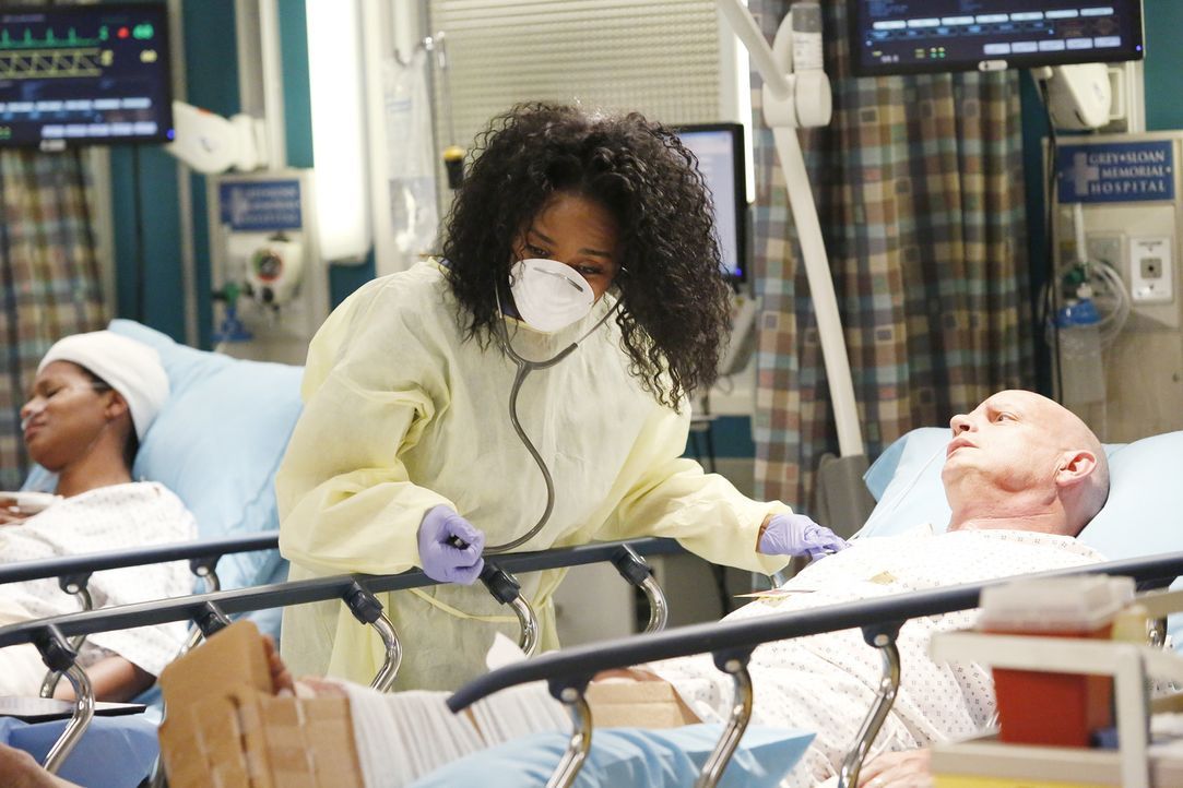 Nach einer Explosion in einer großen Shopping Mall kämpft Stephanie (Jerrika Hinton) ums Überleben ihres Patienten ... - Bildquelle: Kelsey McNeal 2014 American Broadcasting Companies, Inc. All rights reserved.