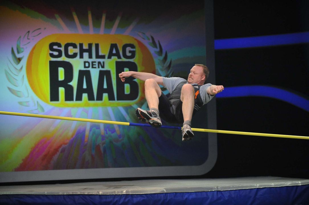 Stefan Raab hat noch lange nicht genug: Der Wok-Weltmeister, Autoball-Europameister und -Vizeweltmeister und Lena-Finder tritt an, um seine Siegesse... - Bildquelle: ProSieben