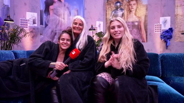 GNTM 2022   Juliana, Barbara Und Lena Rufen Zum Voten Auf