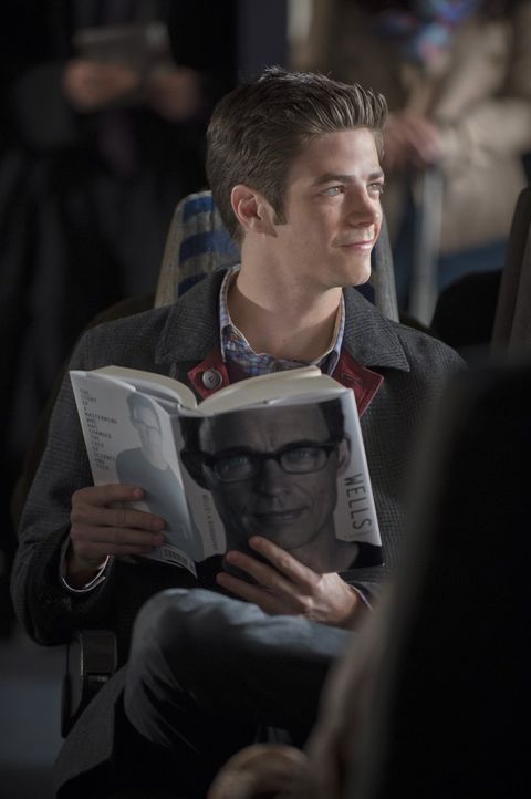 Nicht nur seine Aufgaben als Flash, sondern auch seine neue Bekanntschaft hält Barry (Grant Gustin) auf Trab ... - Bildquelle: Warner Brothers.