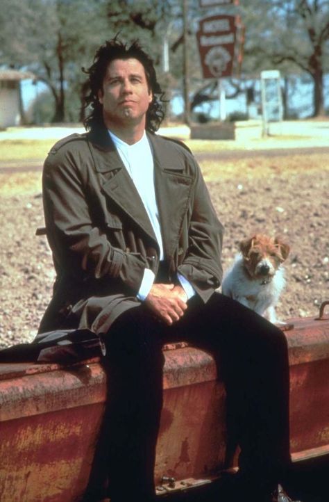 Auf der abenteuerlichen Reise nach Chicago sorgt Michael (John Travolta) immer wieder für Aufregung ... - Bildquelle: Warner Brothers