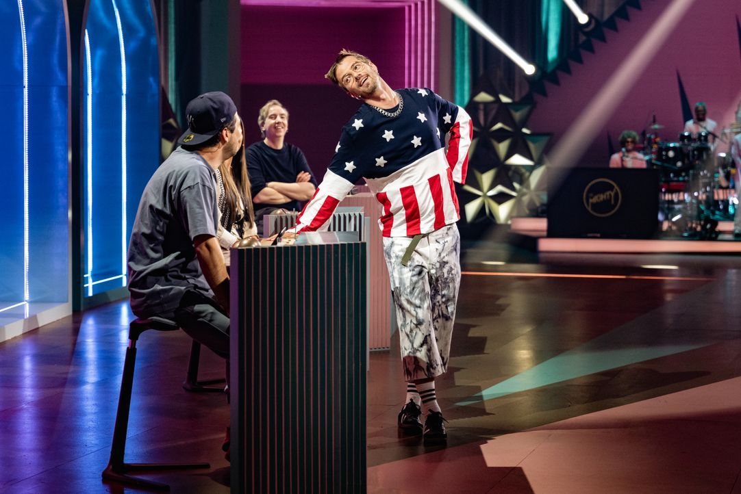 (v.l.n.r.) Fahri Yardim; Olli Schulz; Joko Winterscheidt - Bildquelle: Timmy Hargesheimer © ProSieben / Timmy Hargesheimer