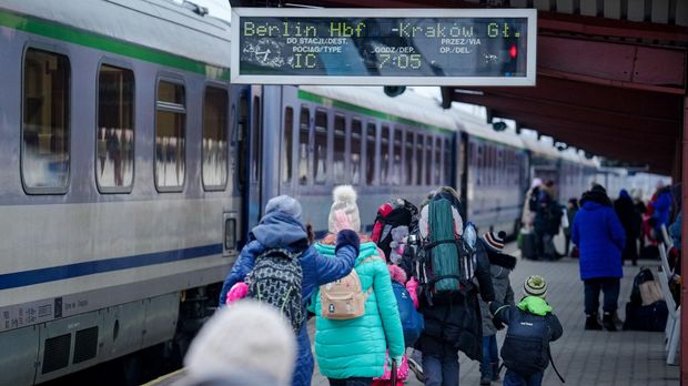 Vorbereitungen auf Versorgung verletzter Flüchtlinge laufen